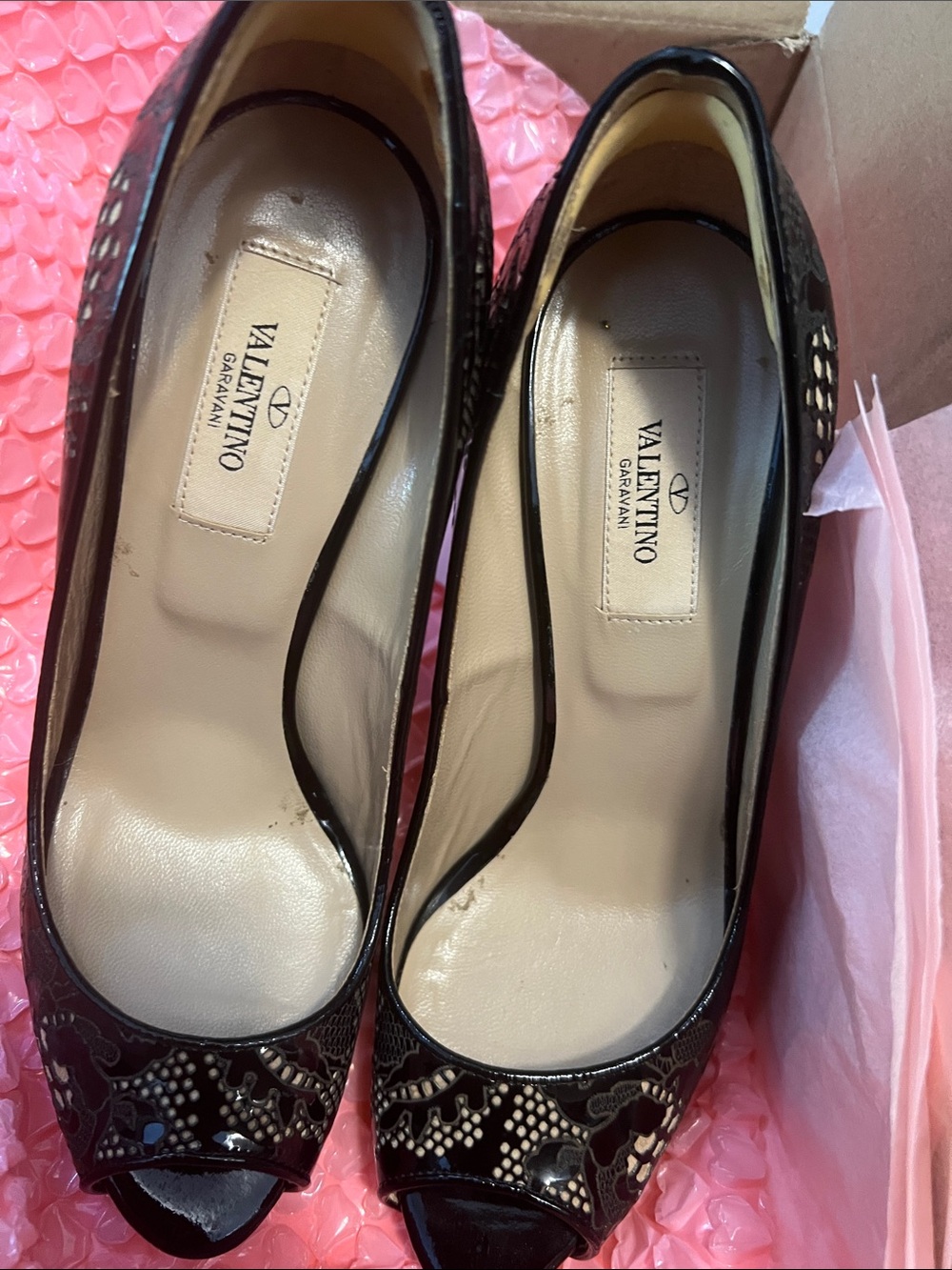 Valentino Garavani Black and Cream Lace Peep-Toe Pumps
